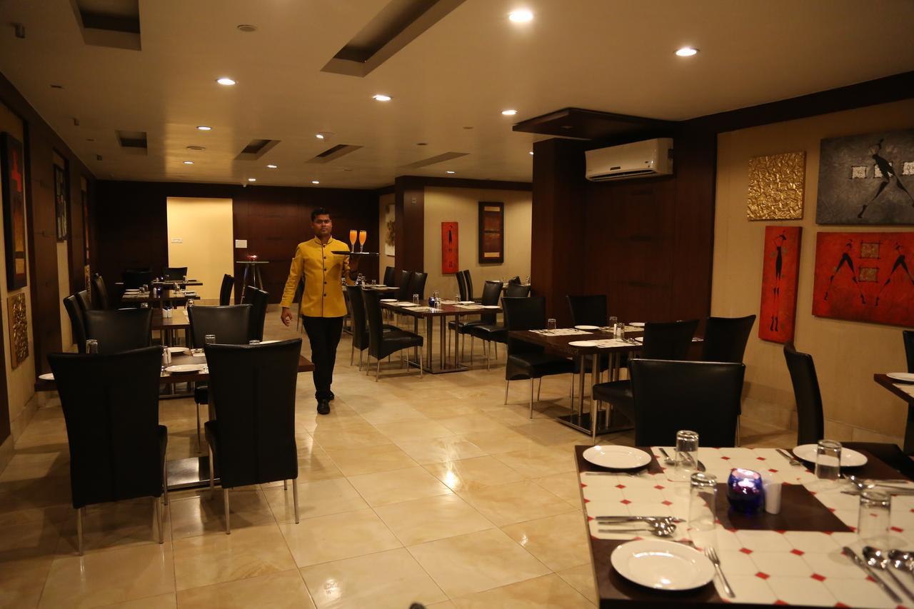 Hotel Md'S Continental Jorhāt Kültér fotó