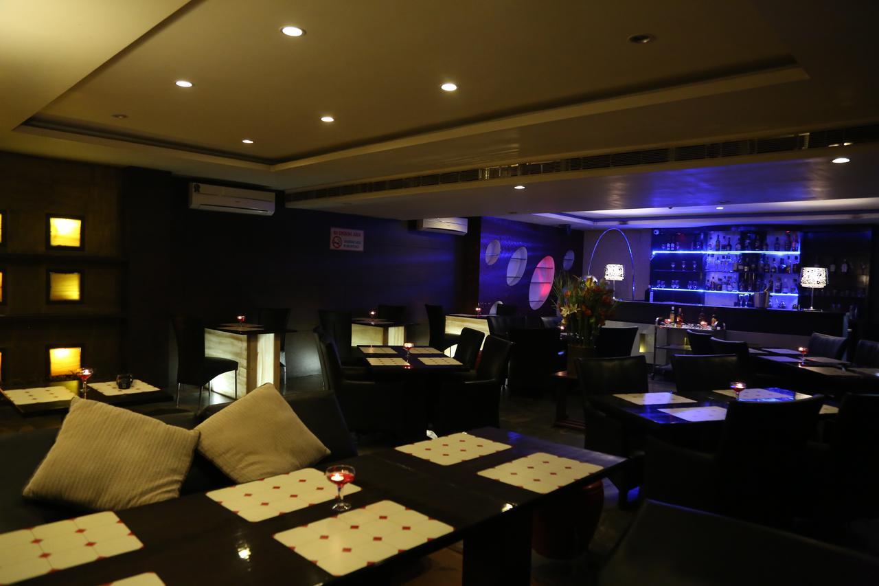 Hotel Md'S Continental Jorhāt Kültér fotó